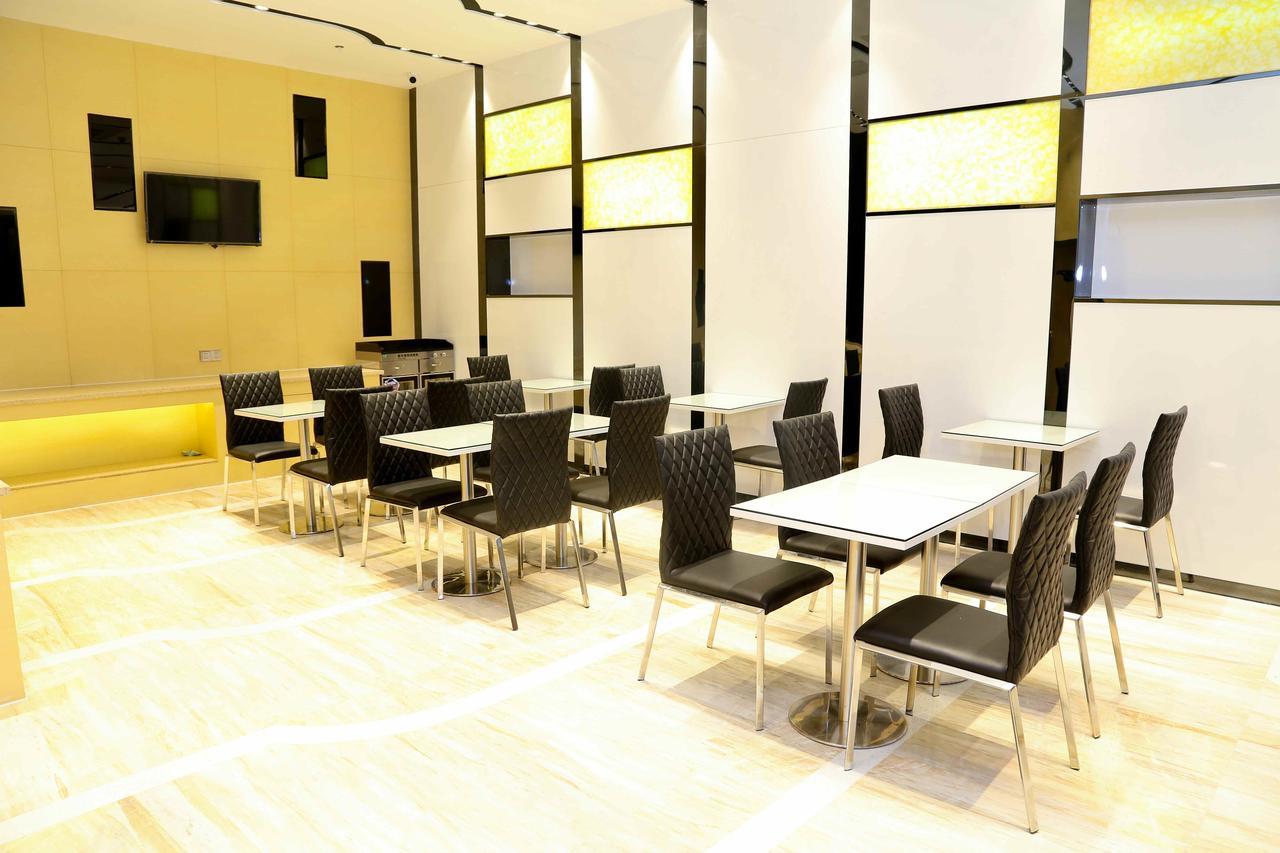 Lavande Hotel Baiyun International Airport Branch Guangzhou Bagian luar foto